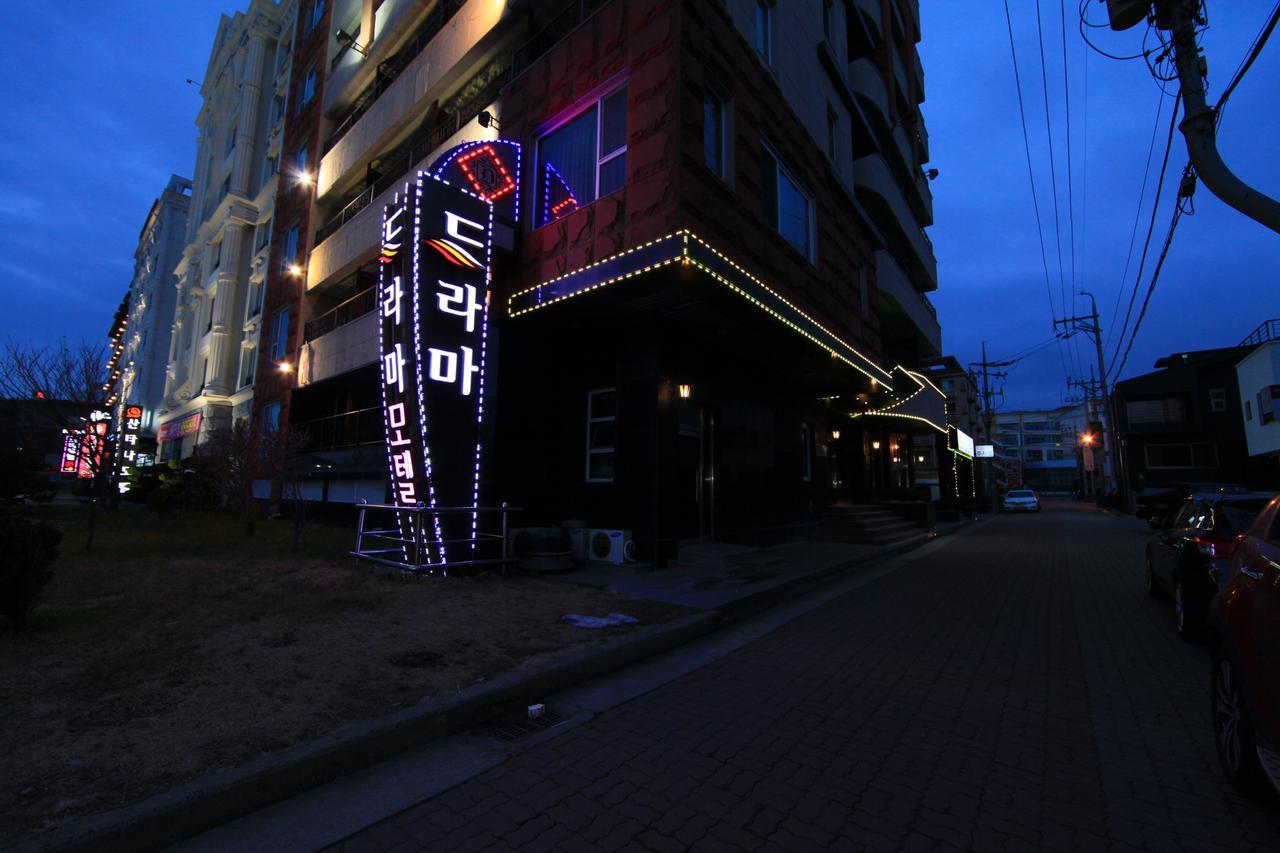 Drama Motel Boryeong Exteriör bild